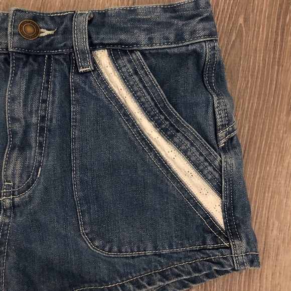 Free People Denim Eyelet Lace denim shorts - size 26 - Picture 2 of 5
